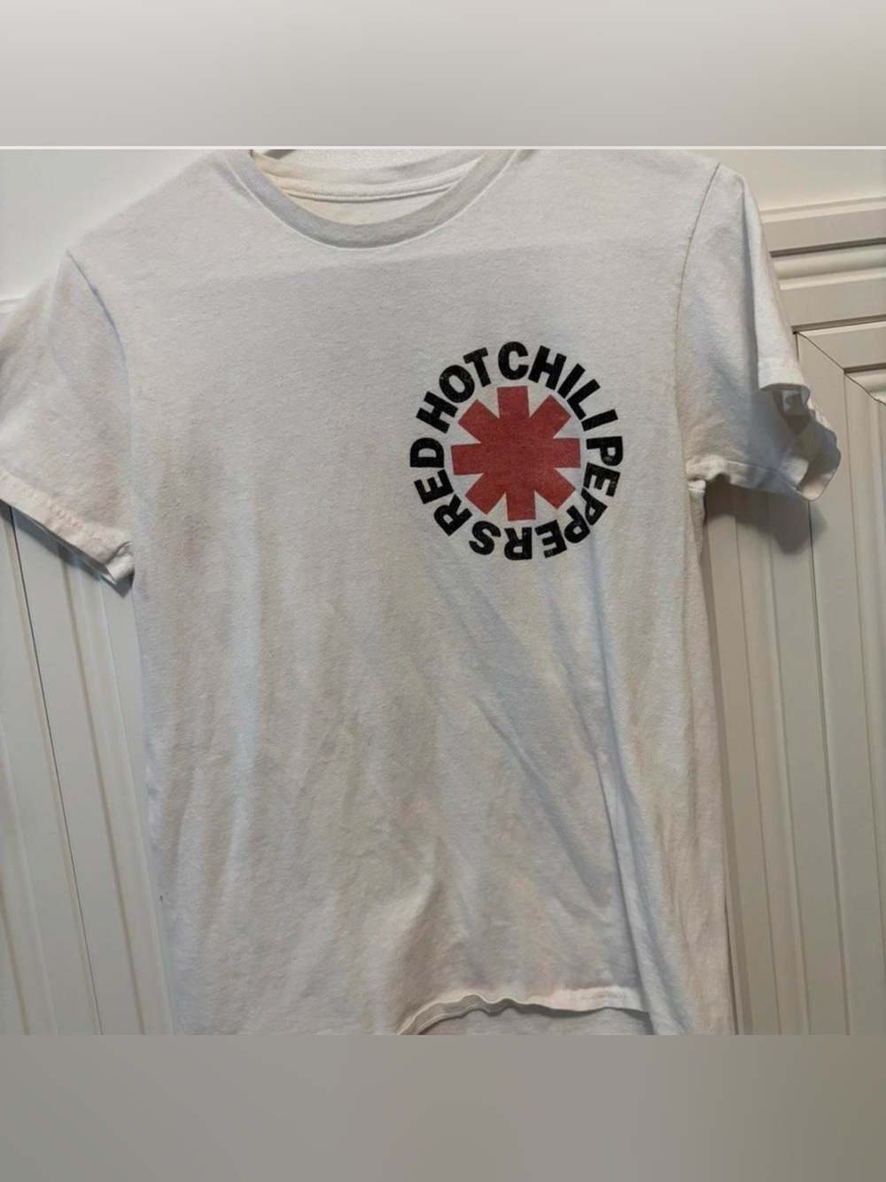 Red Hot Chili Peppers White Graphic Boyfriend T-Shirt Women’s Size Small
